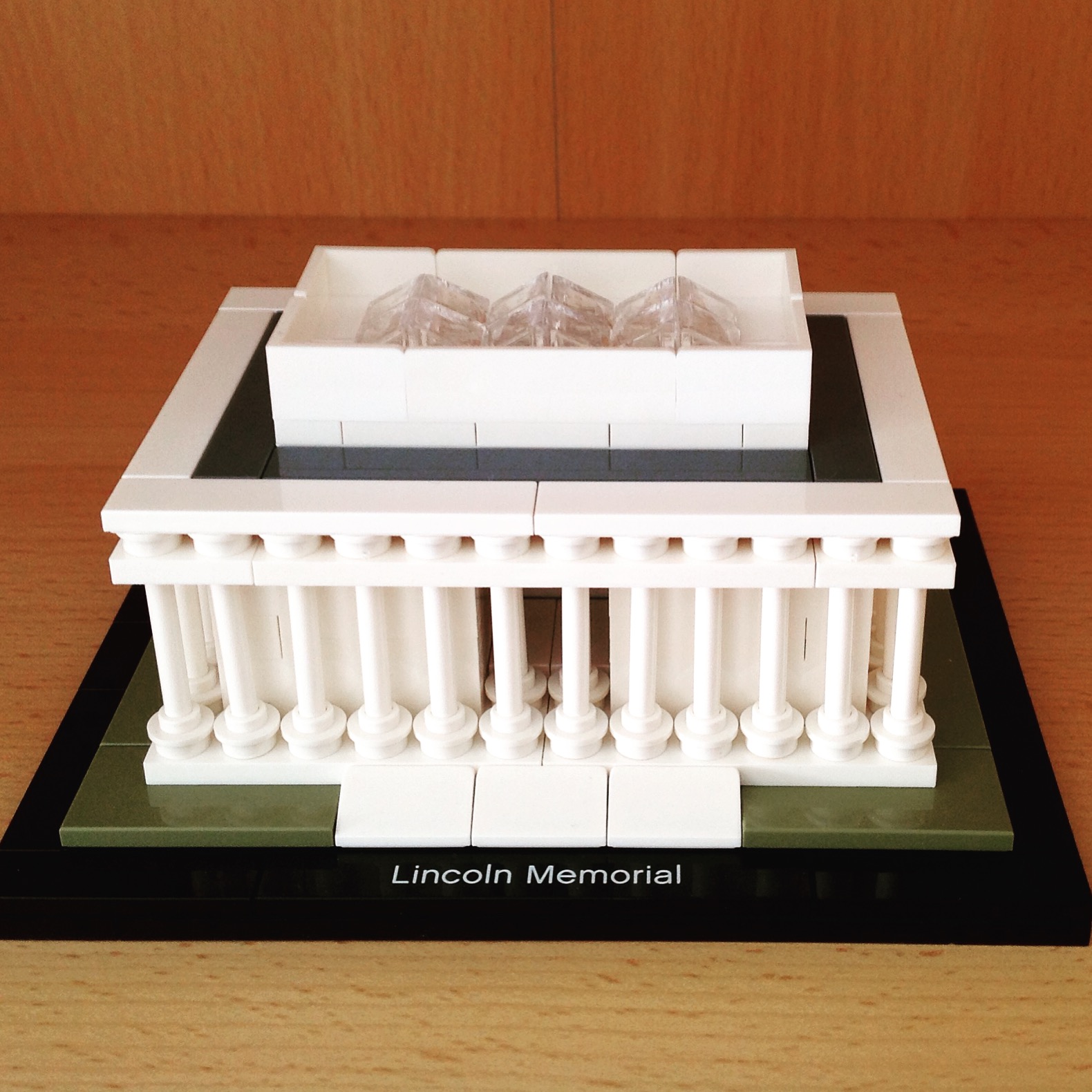 42-lego-architecture-lincoln-memorial