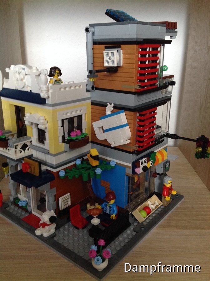 Lego Creator "Townhouse Pet Shop & Café" 31097